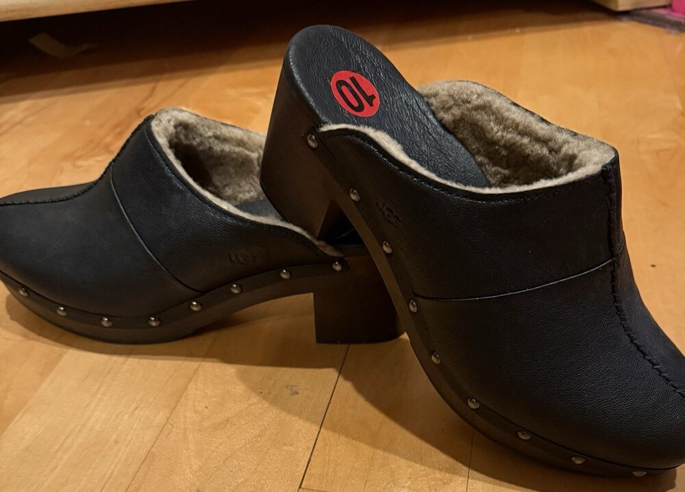 UGG studded black sheepskin lined Women’s clogs mules size 10 NEW
